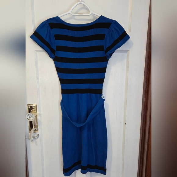 Betsy Johnson knit dress - Picture 2 of 5